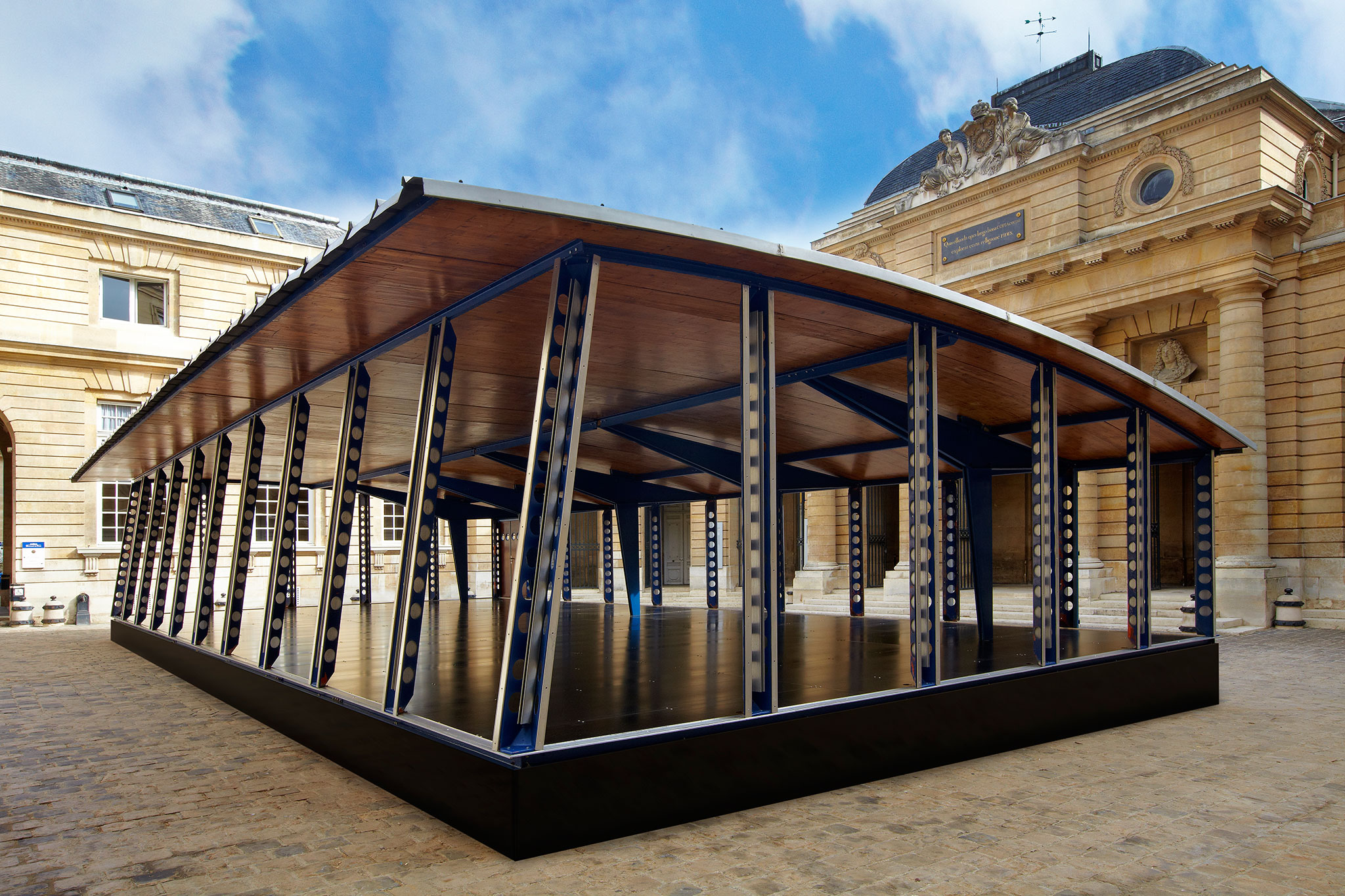 Structure Nomade Bleue